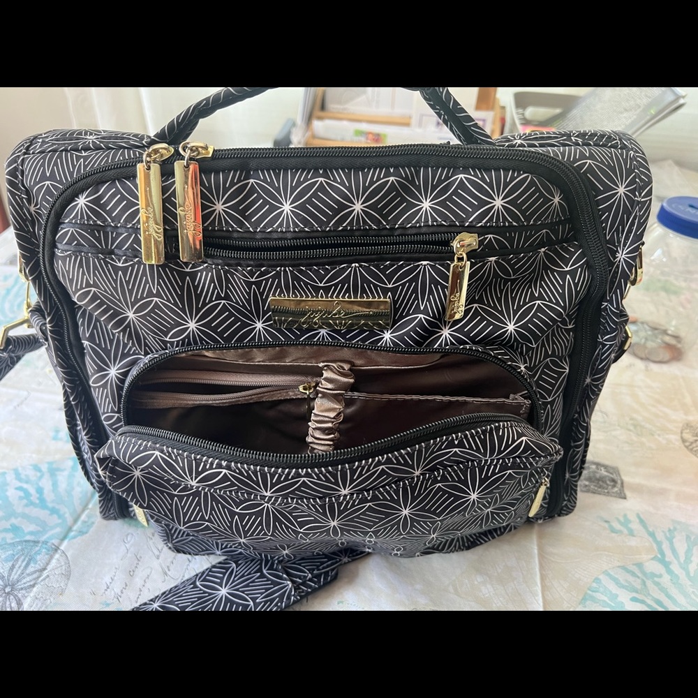 Jujube BFF diaper bag. Backpack crossbody diaper bag